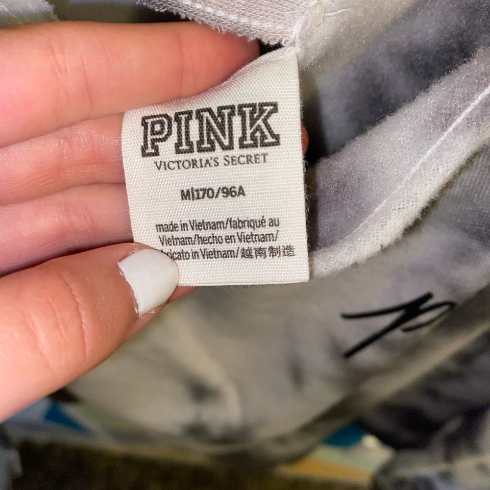 Sweater - Picture 2 of 3